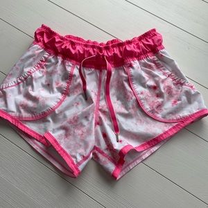 Lululemon Hottie Short